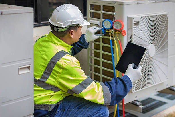 Professional Hvac technician working in Robinson, IL